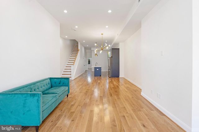 530 N CARROLLTON AVE, Baltimore, MD 21223