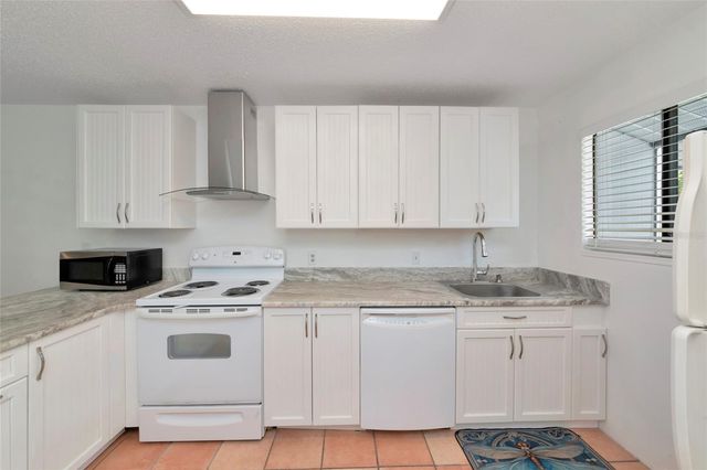 6033 34TH STREET W 58, Bradenton, FL 34210