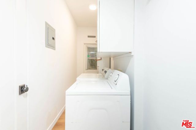 7714 Rosewood Avenue 7724, Los Angeles, CA 90036