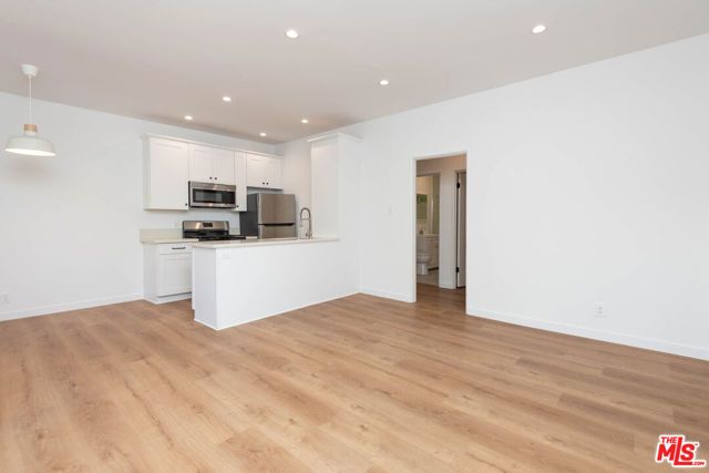 7714 Rosewood Avenue 7724, Los Angeles, CA 90036
