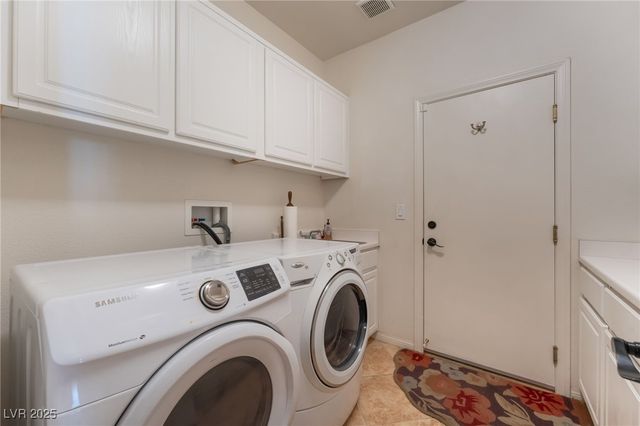 8127 Sweet Dreams Court, Las Vegas, NV 89131