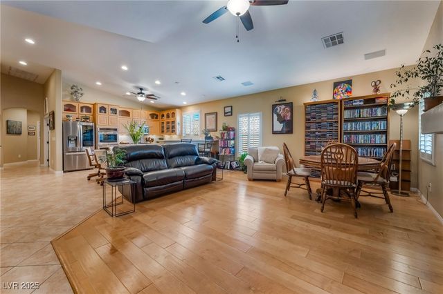 8127 Sweet Dreams Court, Las Vegas, NV 89131