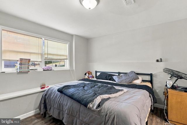 532 STONEWALL ST, Strasburg, VA 22657