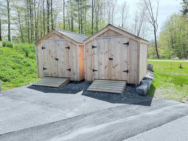 2366 Mountain Rd Apt 3, Stowe, VT 05672