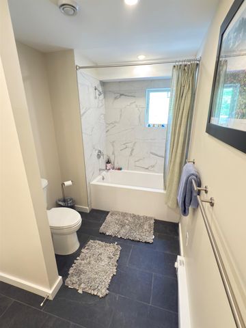 2366 Mountain Rd Apt 3, Stowe, VT 05672
