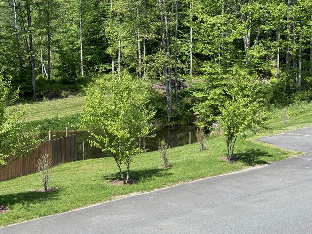 2366 Mountain Rd Apt 3, Stowe, VT 05672