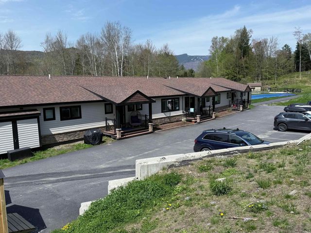 2366 Mountain Rd Apt 3, Stowe, VT 05672