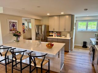 2366 Mountain Rd Apt 3, Stowe, VT 05672
