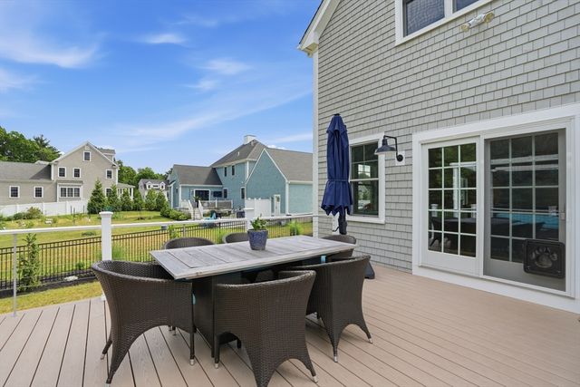 11 Carriage House Way, Scituate, MA 02066