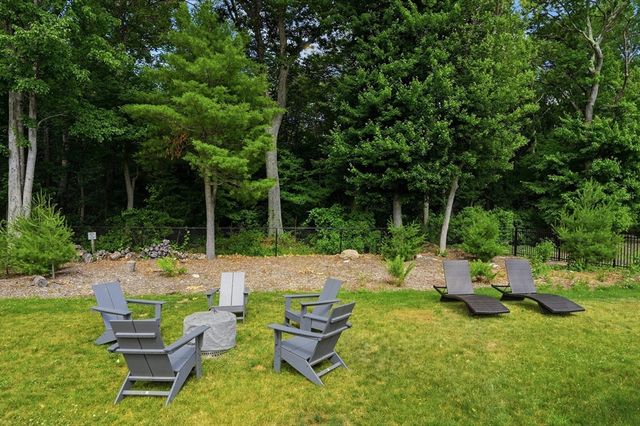 11 Carriage House Way, Scituate, MA 02066