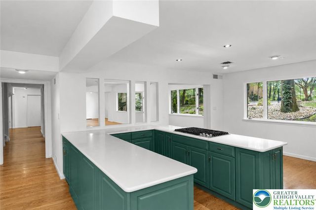 3385 Woodbridge Circle, Bethlehem City, PA 18017