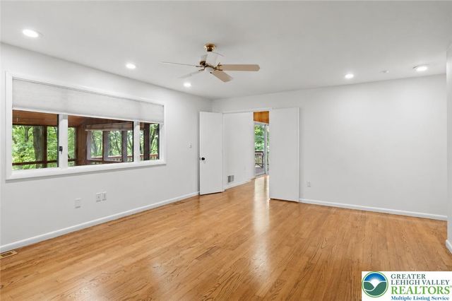 3385 Woodbridge Circle, Bethlehem City, PA 18017