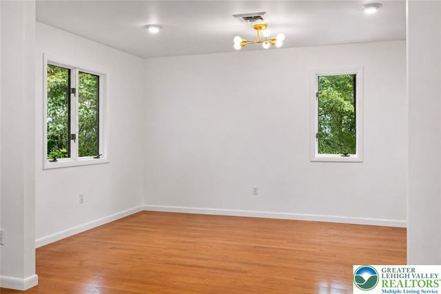 3385 Woodbridge Circle, Bethlehem City, PA 18017