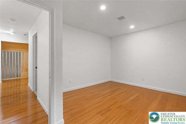 3385 Woodbridge Circle, Bethlehem City, PA 18017