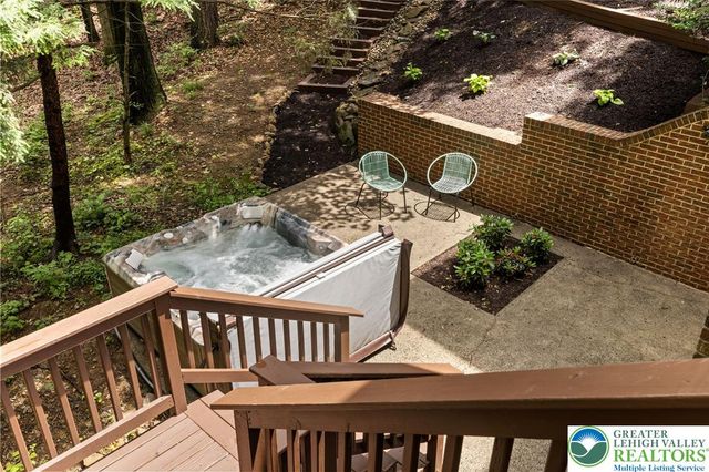 3385 Woodbridge Circle, Bethlehem City, PA 18017