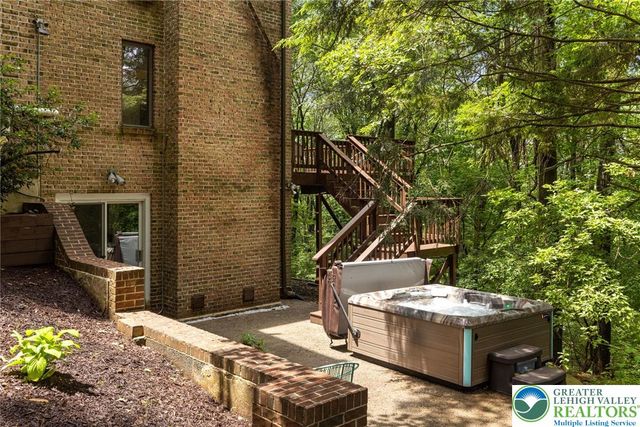 3385 Woodbridge Circle, Bethlehem City, PA 18017