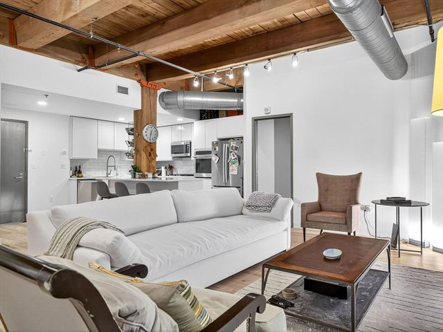 9 West Broadway 206, Boston, MA 02127