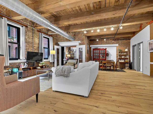 9 West Broadway 206, Boston, MA 02127