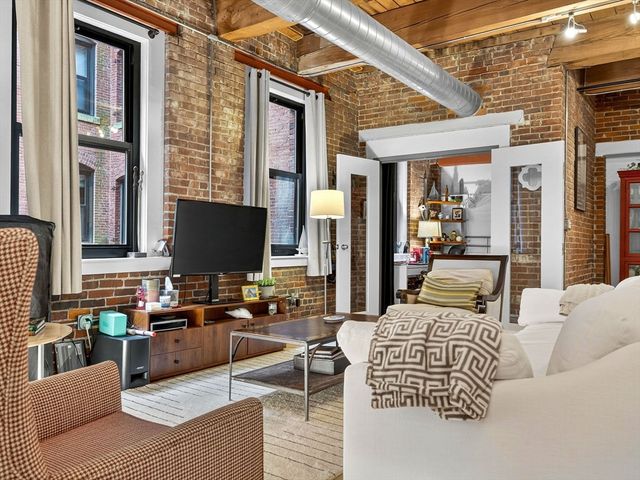 9 West Broadway 206, Boston, MA 02127