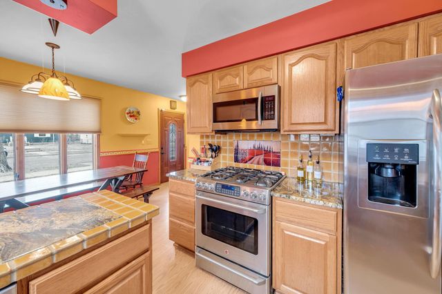 477 Idaho Avenue E, Saint Paul, MN 55130