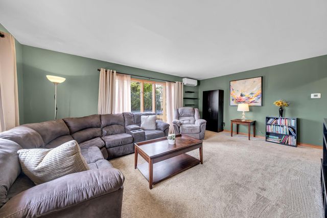 477 Idaho Avenue E, Saint Paul, MN 55130