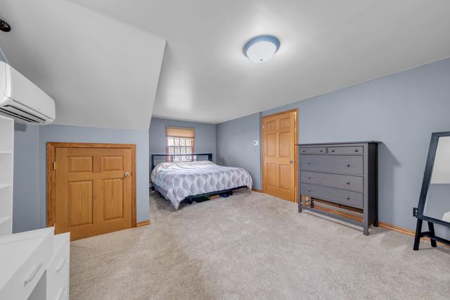 477 Idaho Avenue E, Saint Paul, MN 55130