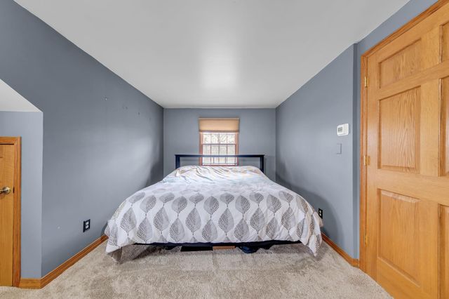 477 Idaho Avenue E, Saint Paul, MN 55130