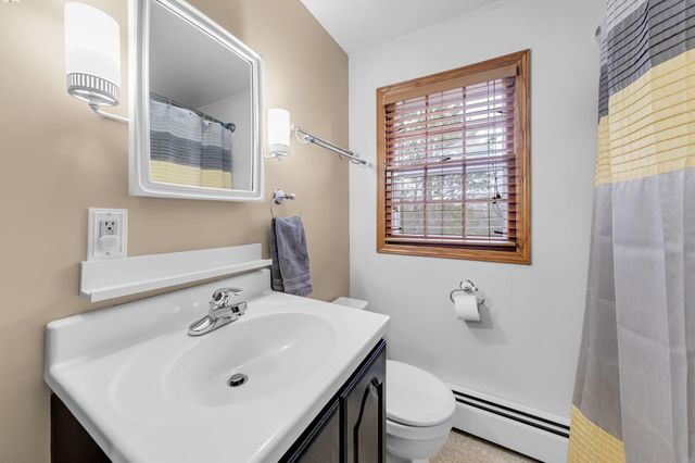 477 Idaho Avenue E, Saint Paul, MN 55130