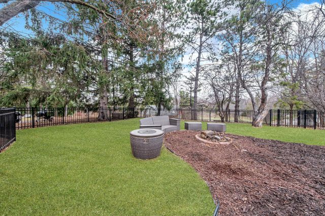 477 Idaho Avenue E, Saint Paul, MN 55130