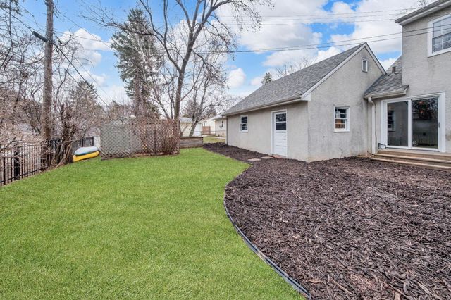 477 Idaho Avenue E, Saint Paul, MN 55130