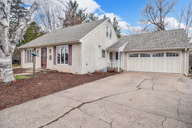 477 Idaho Avenue E, Saint Paul, MN 55130