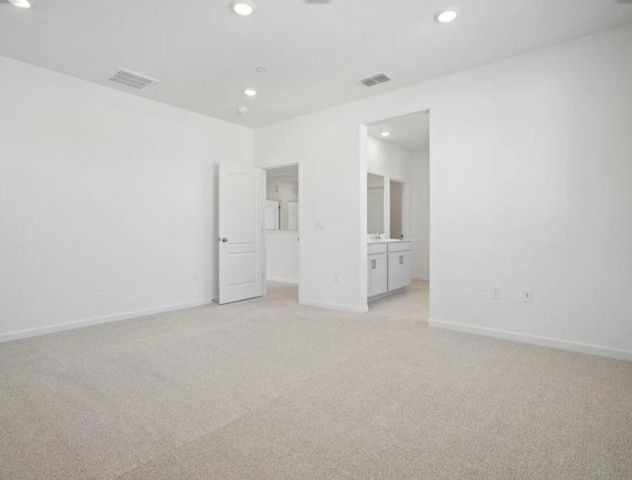 2447 Golden Bear St, Manteca, CA 95337