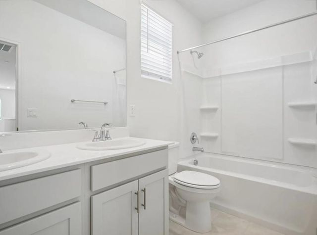 2447 Golden Bear St, Manteca, CA 95337