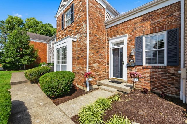 26 Twin Lakes Drive, Fairfield, OH 45014