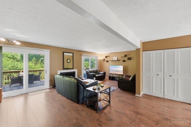 26 Twin Lakes Drive, Fairfield, OH 45014
