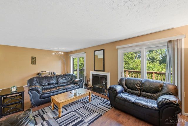 26 Twin Lakes Drive, Fairfield, OH 45014