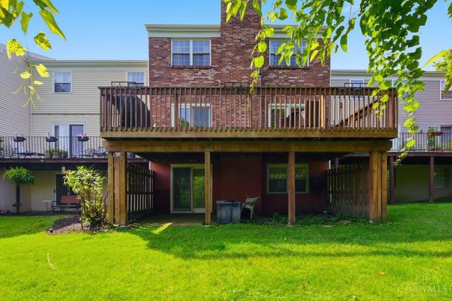 26 Twin Lakes Drive, Fairfield, OH 45014