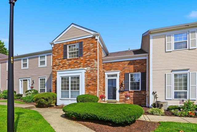 26 Twin Lakes Drive, Fairfield, OH 45014