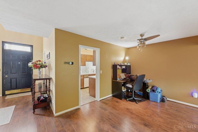 26 Twin Lakes Drive, Fairfield, OH 45014