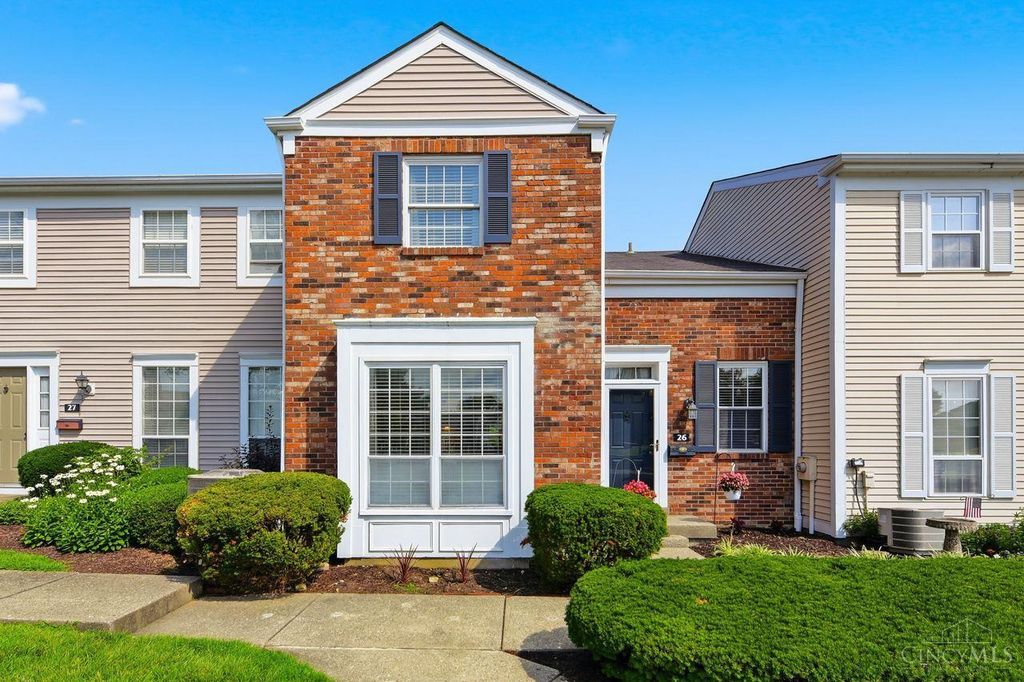 26 Twin Lakes Drive, Fairfield, OH 45014