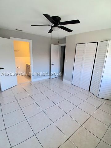 2770 W 60th Pl 201, Hialeah, FL 33016
