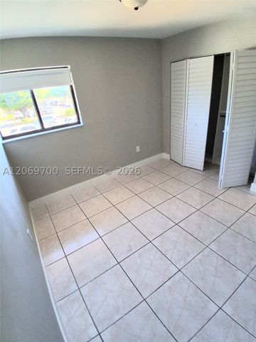 2770 W 60th Pl 201, Hialeah, FL 33016