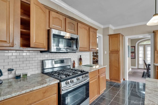 2320 Fairfield Avenue, Shreveport, LA 71104