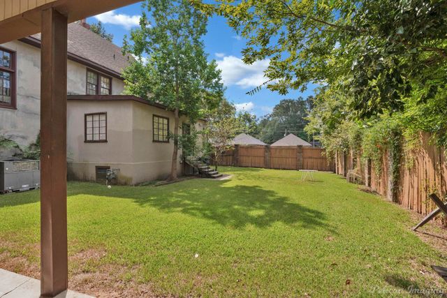 2320 Fairfield Avenue, Shreveport, LA 71104