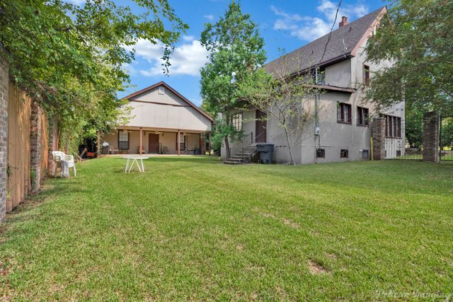 2320 Fairfield Avenue, Shreveport, LA 71104