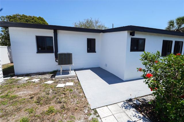5812 LIVERPOOL DRIVE, Tampa, FL 33615