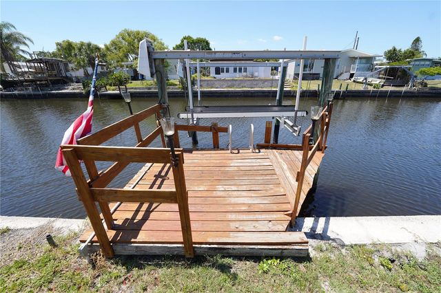 5812 LIVERPOOL DRIVE, Tampa, FL 33615