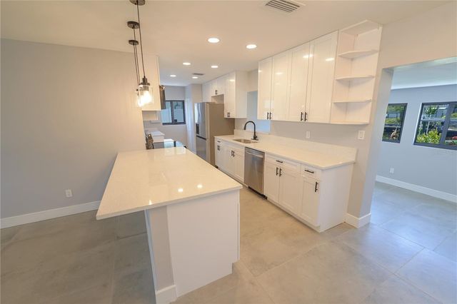 5812 LIVERPOOL DRIVE, Tampa, FL 33615