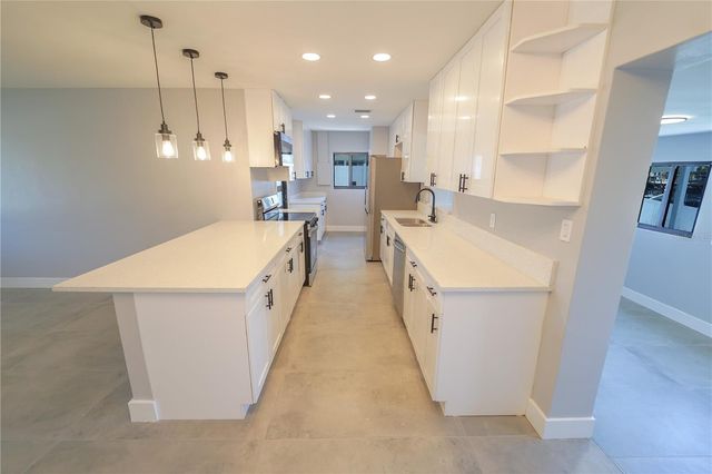 5812 LIVERPOOL DRIVE, Tampa, FL 33615