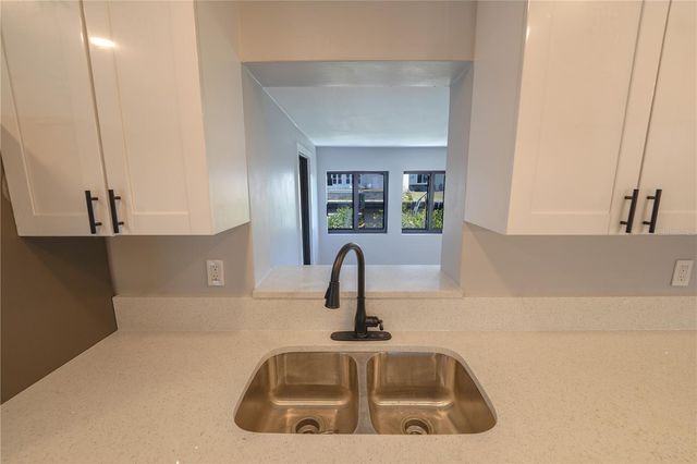 5812 LIVERPOOL DRIVE, Tampa, FL 33615
